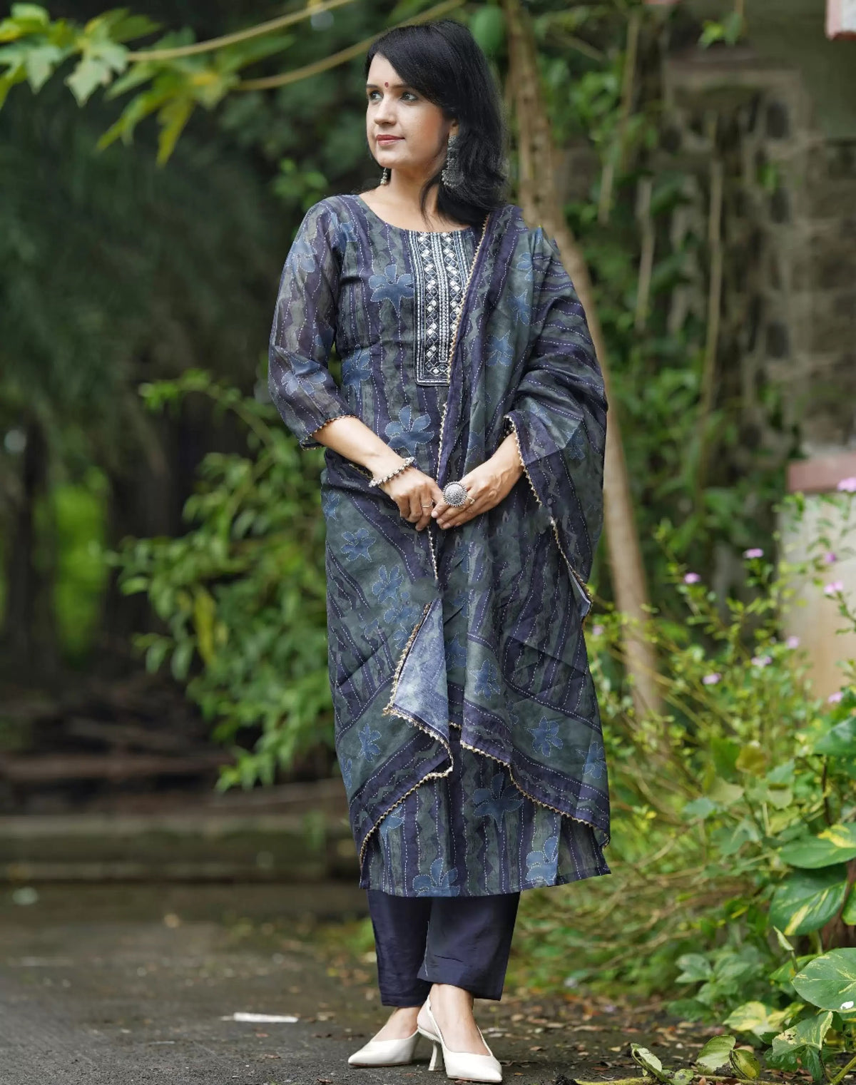 Neelika – Indigo Charm Suit Set